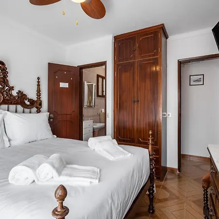 Гостевой дом Carepa -nazare, Steps From The 3*