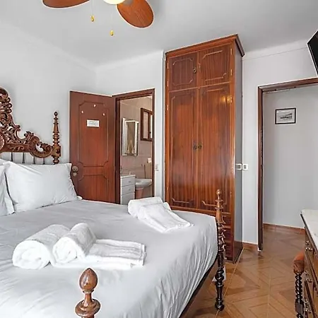Carepa -nazare, Steps From The Nazare